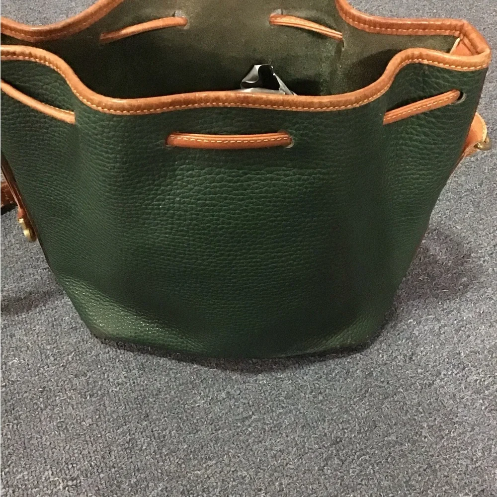 DOONEY & BOURKE VINTAGE GREEN LEATHER BUCKET BAG GUC LARGE SZ - Picture 2 of 7